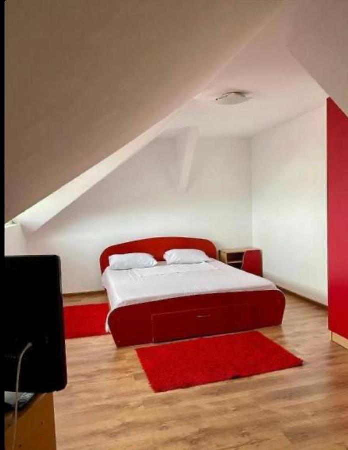 Vila George Hotell Costinesti Exteriör bild