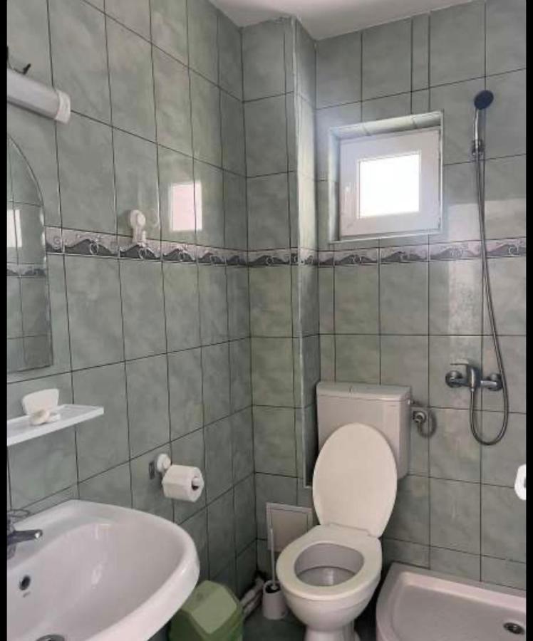 Vila George Hotell Costinesti Exteriör bild