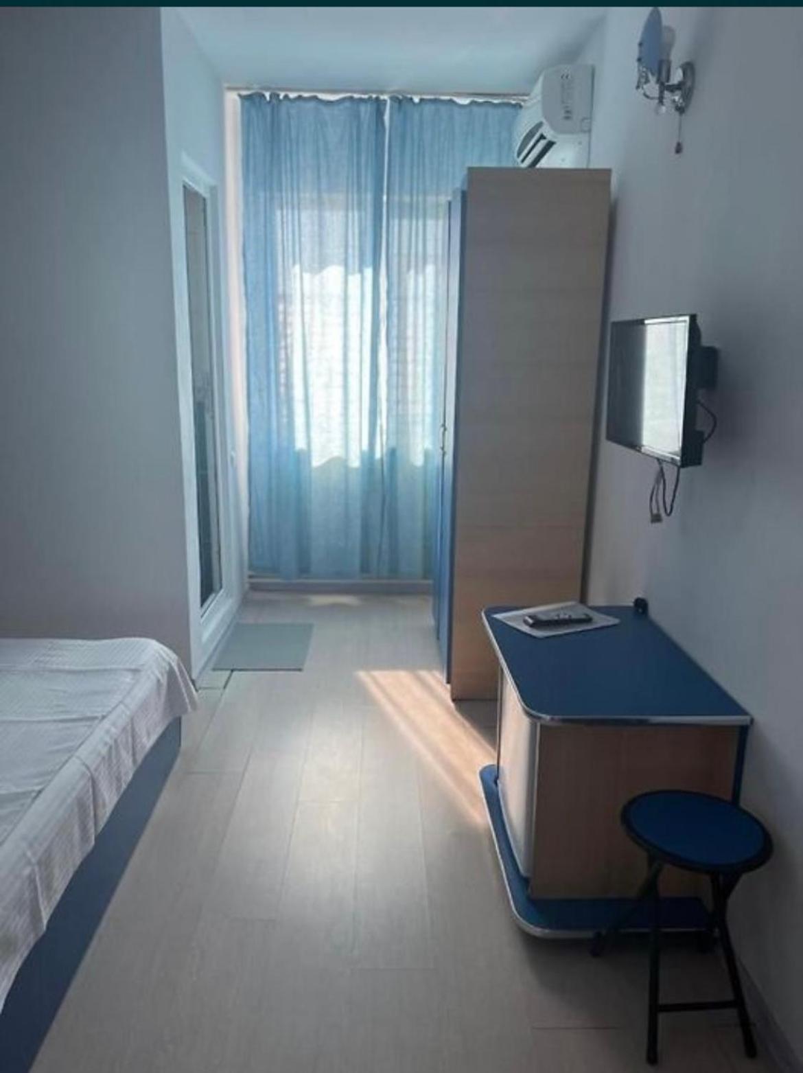 Vila George Hotell Costinesti Exteriör bild